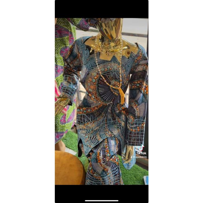 Robe sophistiquée bleu africain